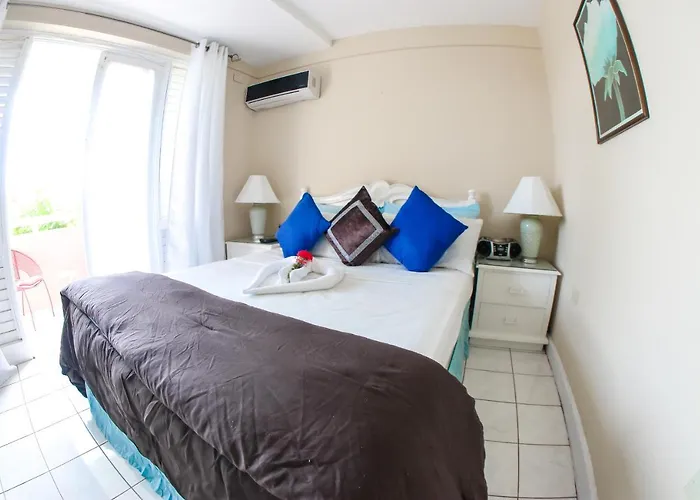 Fisherman Point Hotel